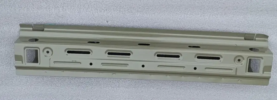 SQHB-5701300/70_顶盖后横梁总成