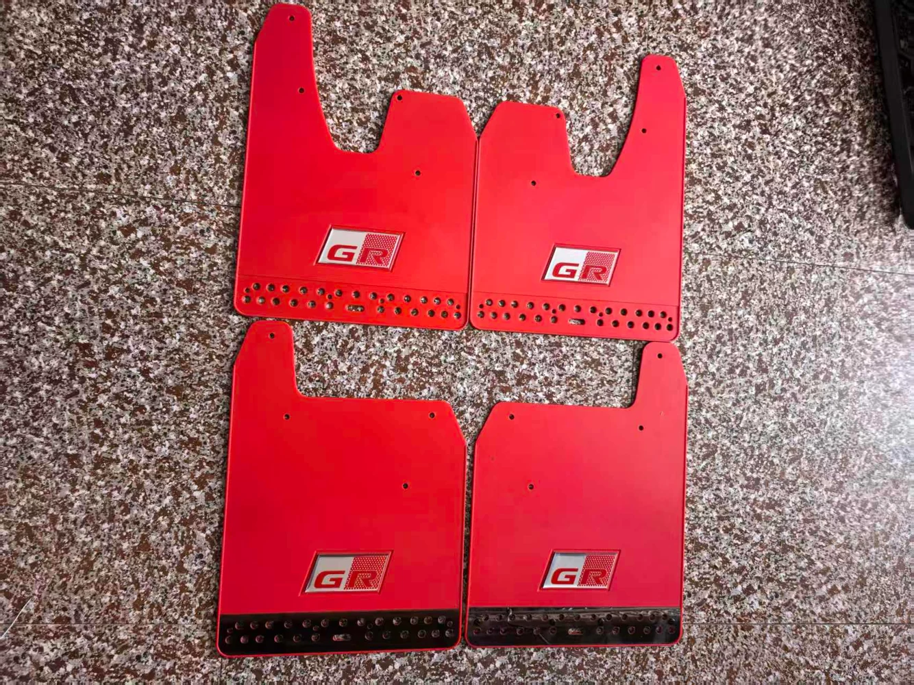 GR sport  MudGuard for HILUX RTAVO 26(4PCS)