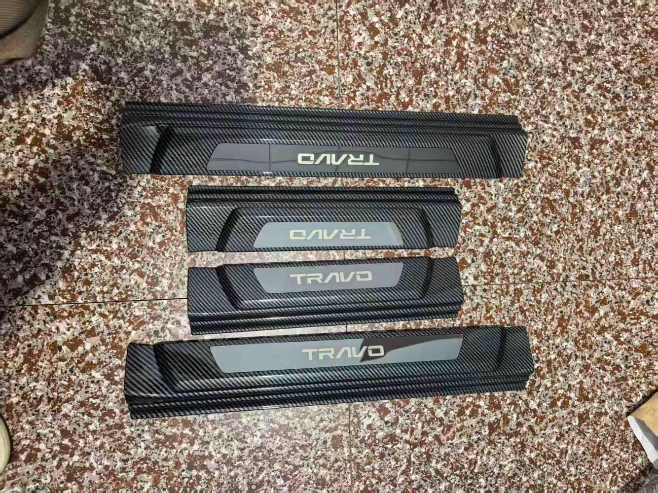 Door Sill HILUX /TRAVO 26(4PCS)
